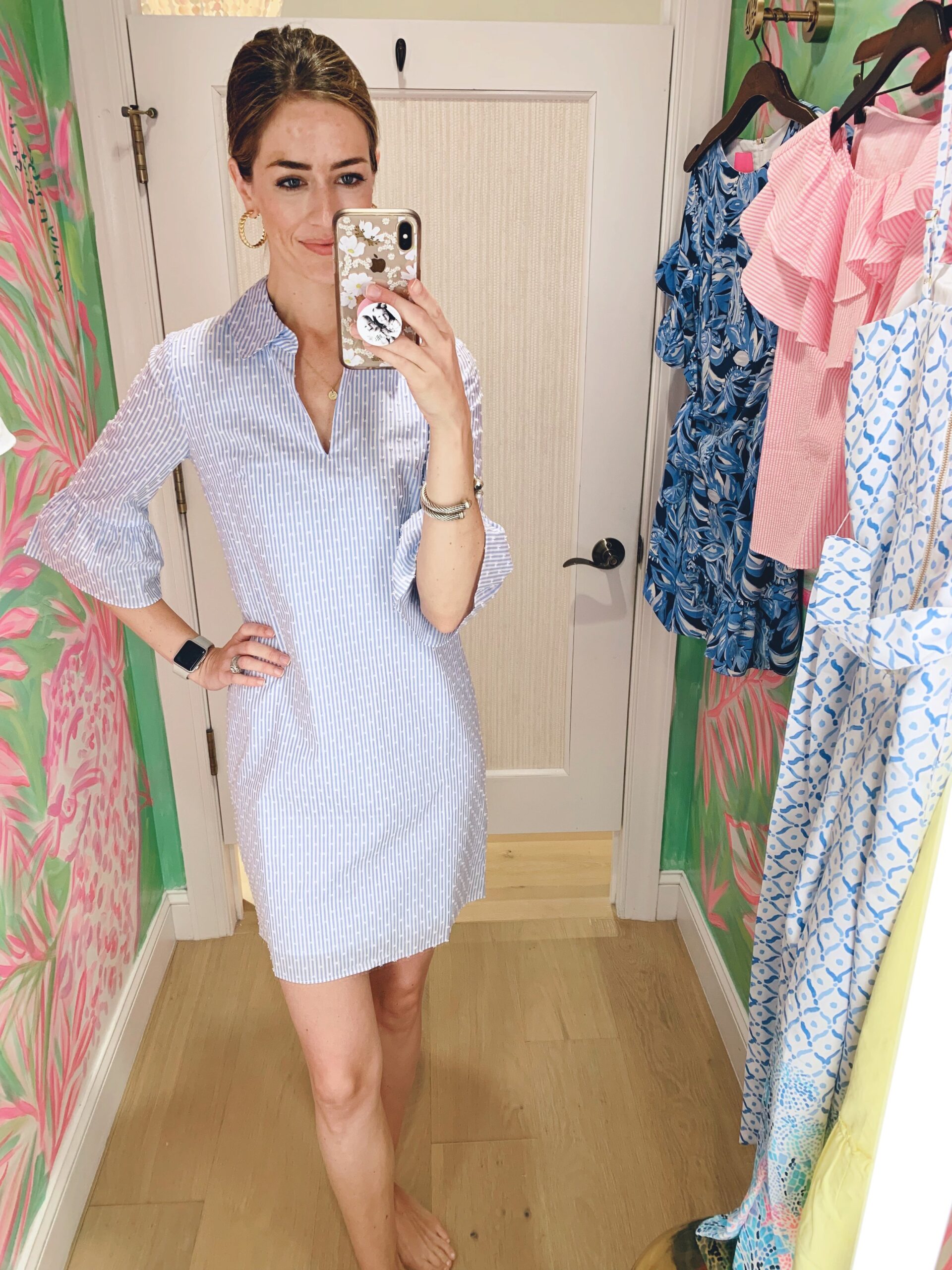 This was such a comfy, flattering dress. It has a zipper in the back which makes getting it on really easy and I loved the collared neckline. This is perfect for a summer work outfit or just a casual night out for dinner. You would have this piece i…